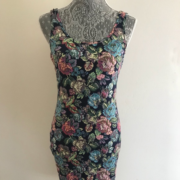 Sleeveless Blue Floral Print Midi Dress - Picture 3 of 5